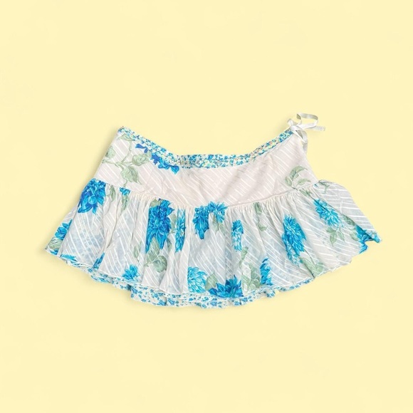 Vintage Y2K Abercrombie & Fitch silk micro skirt floral light blue and white - Picture 4 of 7